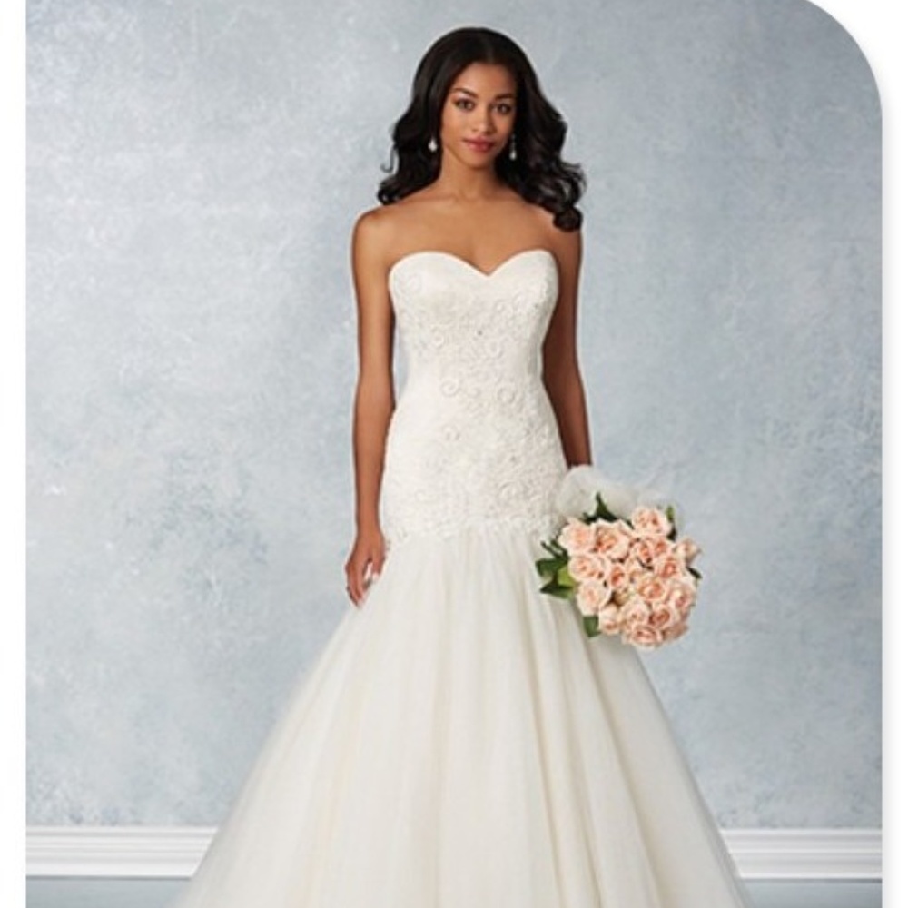 Alfred Angelo NWT in Women-$600 or make an offer